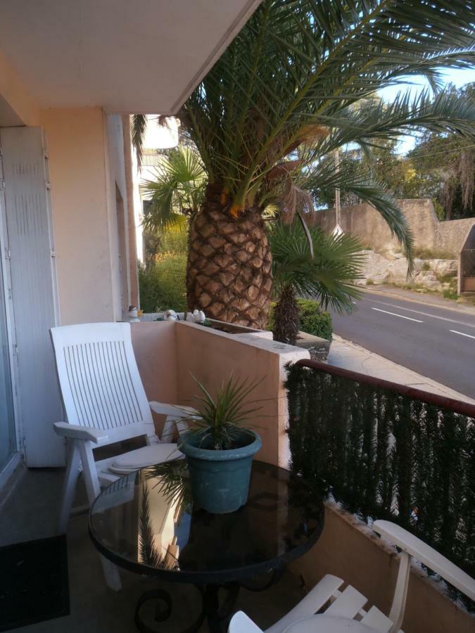 Cosy Nimes Apartment Екстериор снимка
